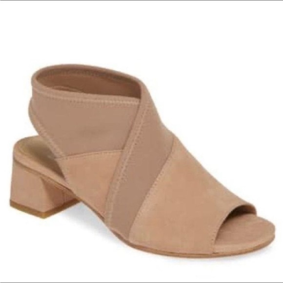 Eileen Fisher Luca Sandal in Latte Size 7.5 Suede
In Color Nude Block Heel NWOB - Picture 1 of 8